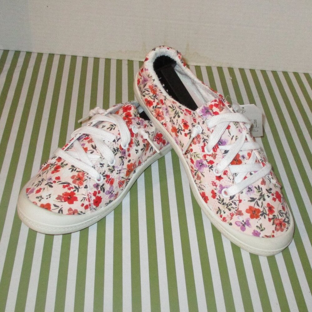Time and Tru Scrunch-back Sneakers